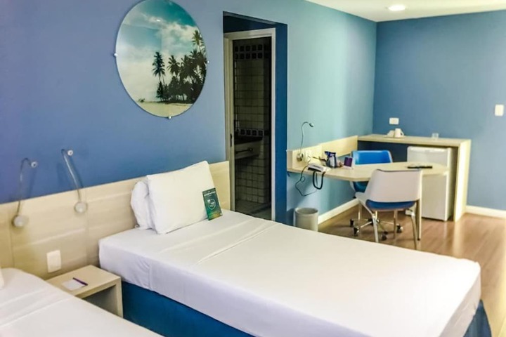 Room 4 of 41