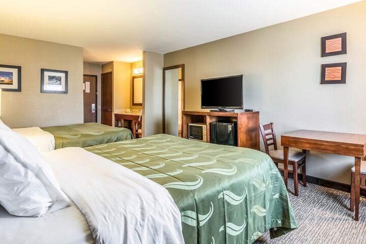 Room 6 of 30