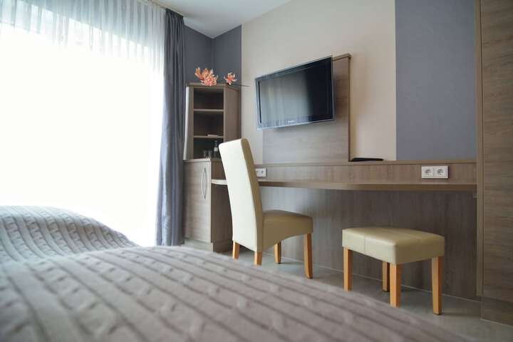 Room 19 of 68