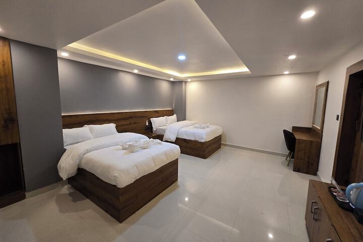 Room 9 of 19