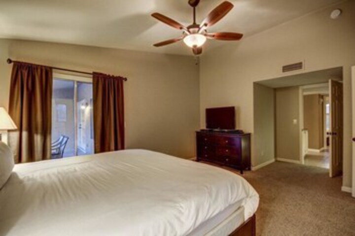 Room 10 of 17
