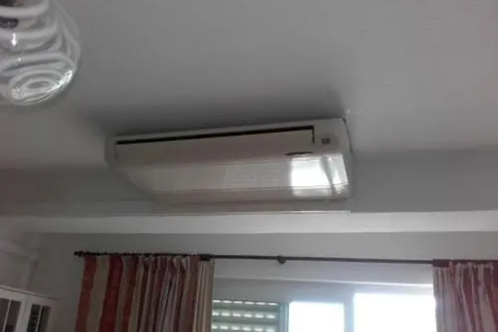 Room 6 of 19