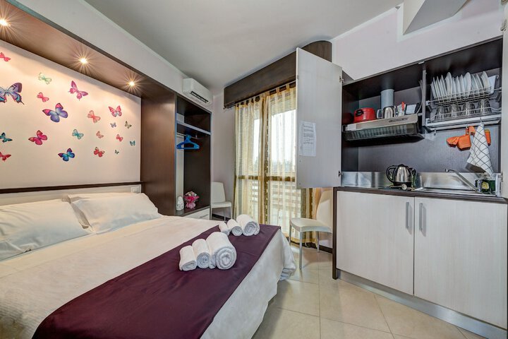 Room 6 of 39