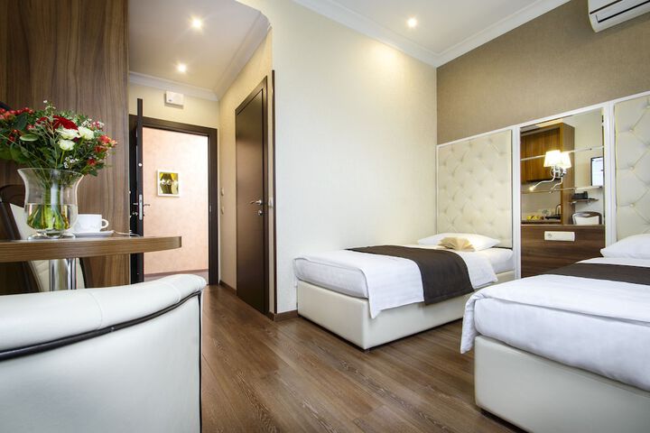 Room 18 of 52