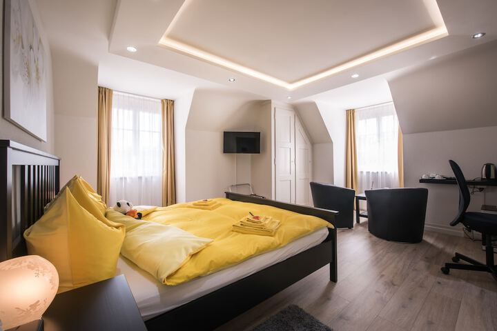 Room 7 of 61