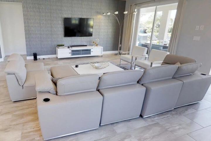 Hotel Interior 4 of 65