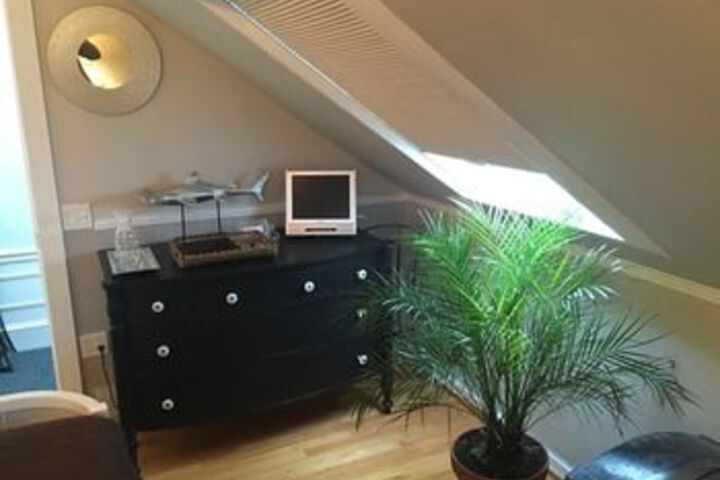 Room 15 of 42