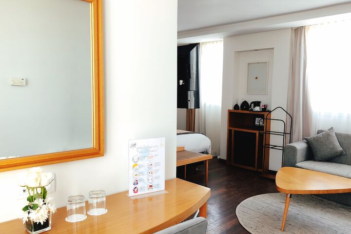 Room 49 of 108