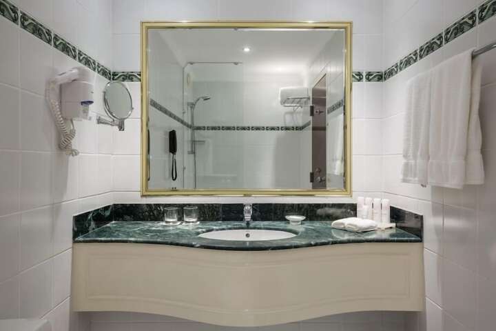 Clean Restrooms
