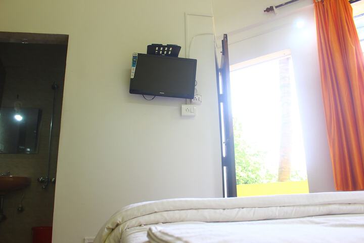 Room 21 of 97