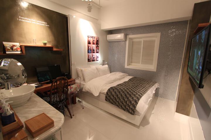 Room 43 of 68