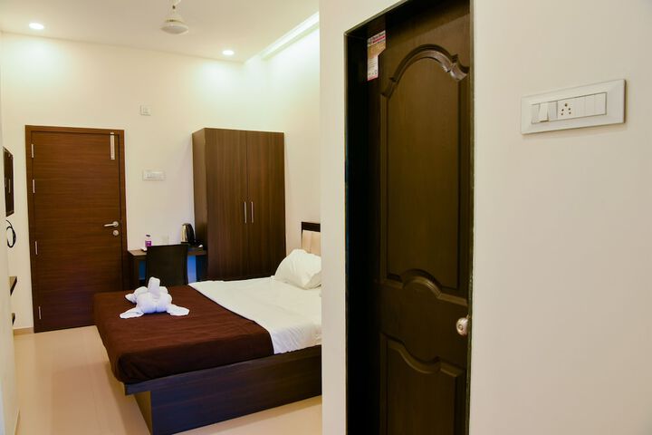 Room 7 of 34