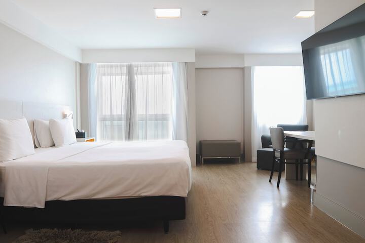 Room 27 of 80