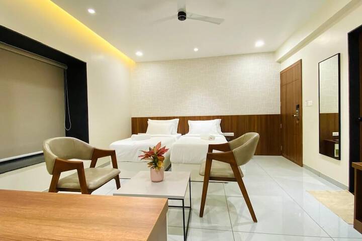 Room 11 of 20