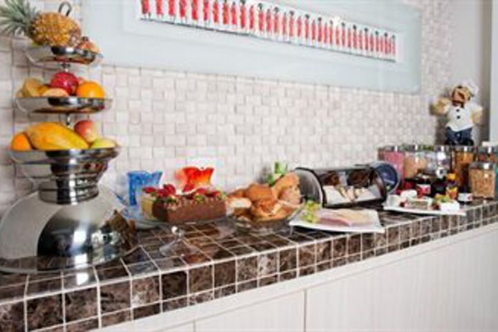 Breakfast/Coffee Service 7 of 37