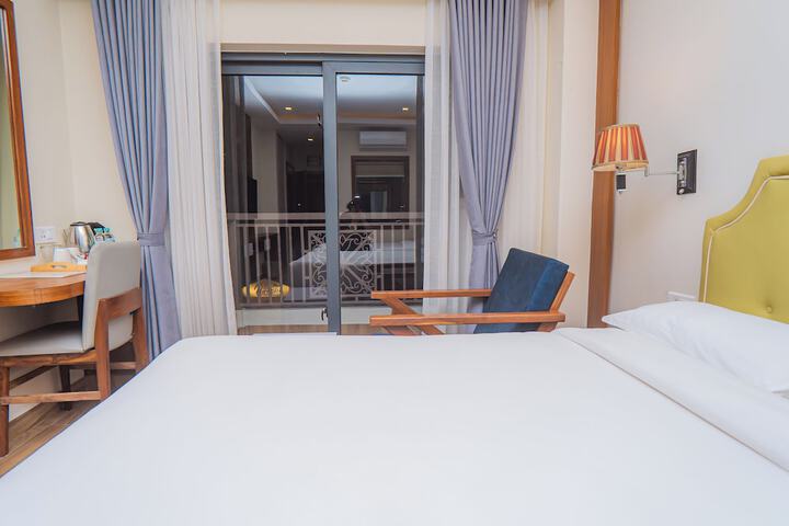 Room 21 of 100