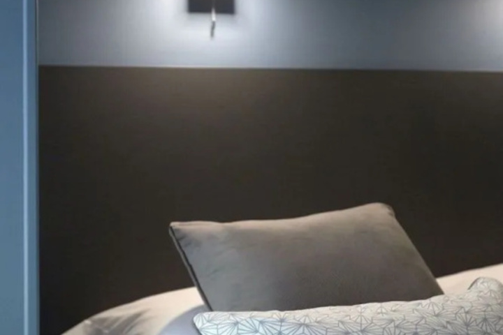 Room 4 of 18