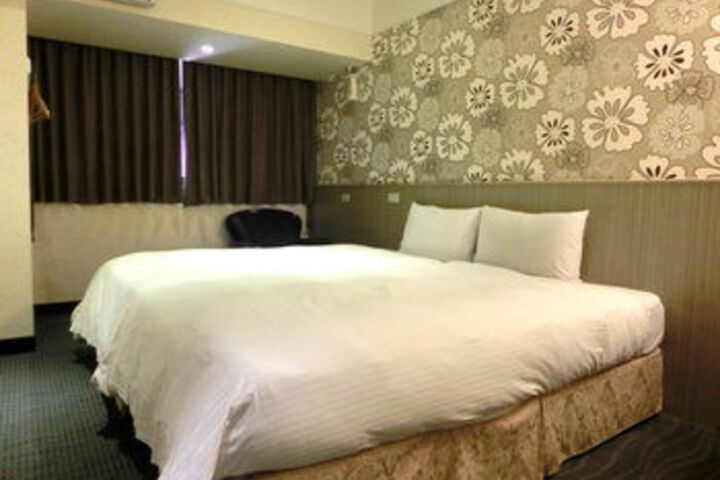 Room 7 of 22