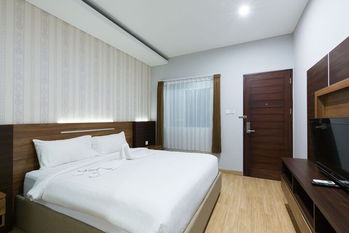 Room 15 of 104