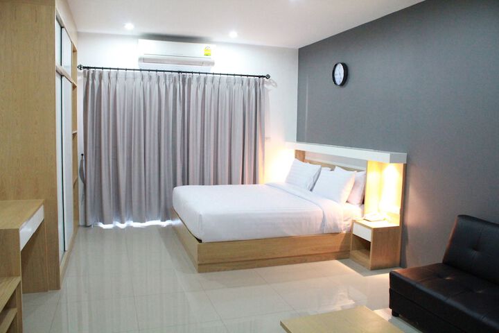 Room 9 of 45