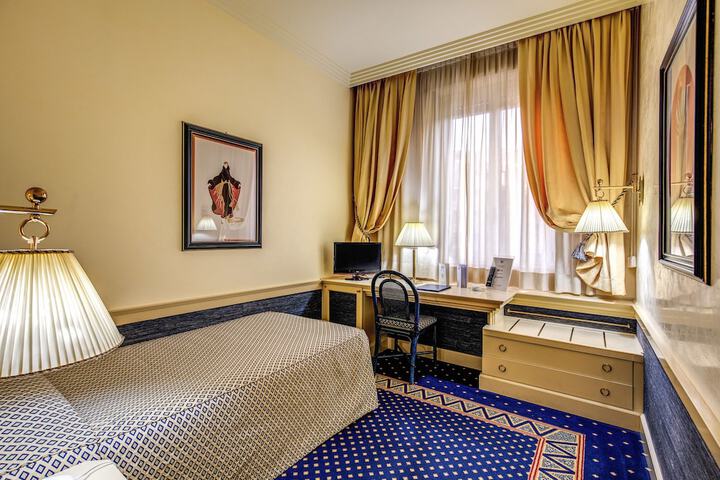 Room 21 of 63