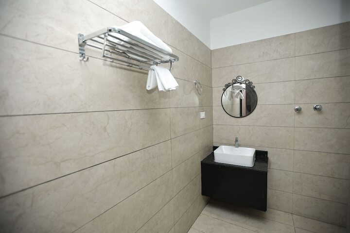 Room 15 of 23