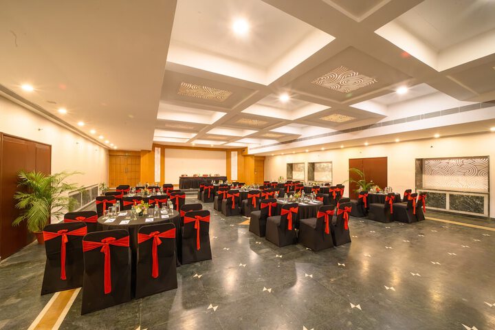 Ballroom/Hall 82 of 86
