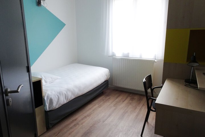 Room 12 of 44
