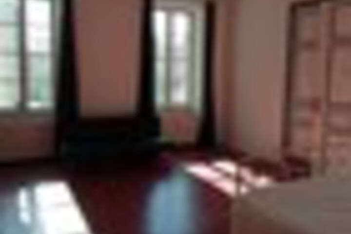 Room 14 of 33