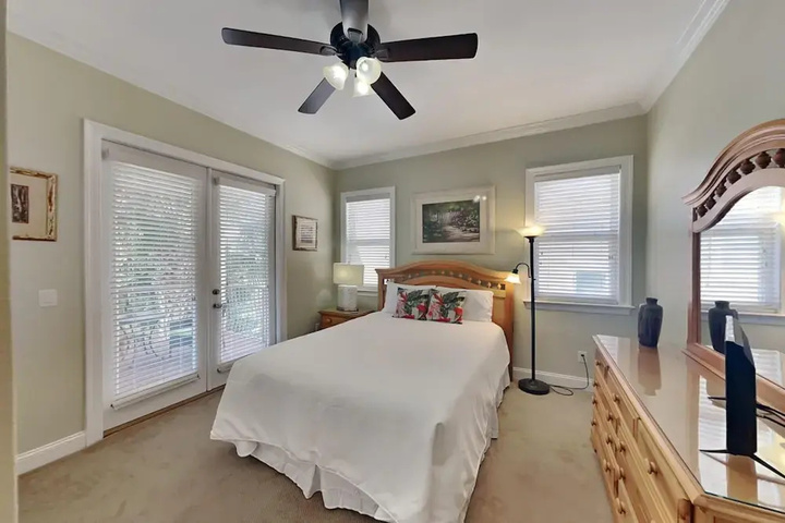 Room 3 of 20