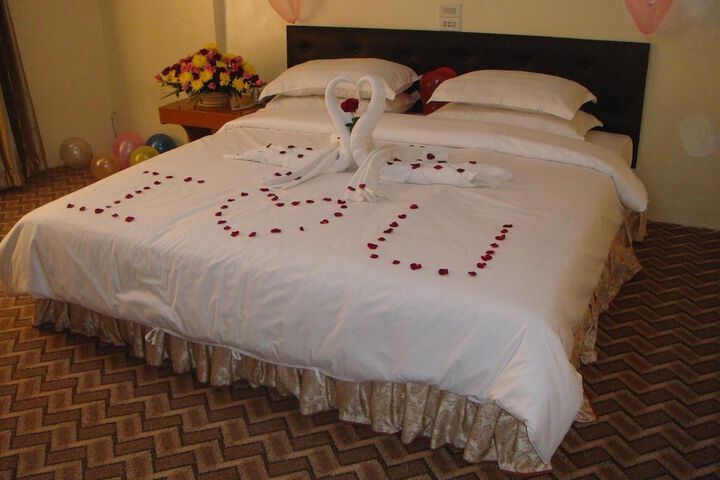 Room 13 of 26