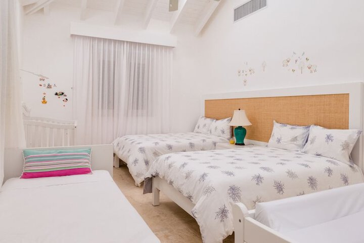 Room 3 of 35