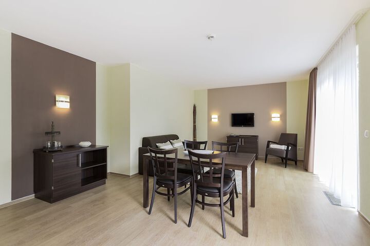 Room 16 of 44