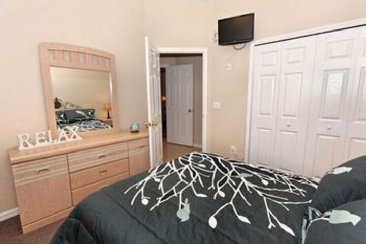Room 12 of 21