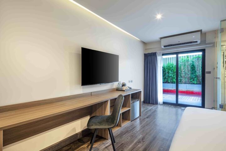 Room 15 of 96