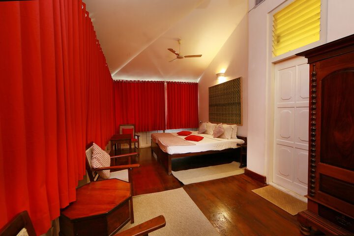Room 10 of 24