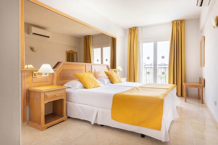 Room 10 of 46