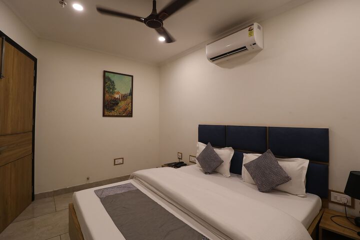 Room 21 of 80