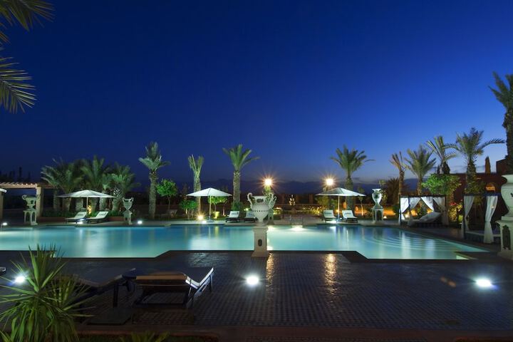 Pool Hotel
