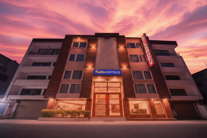 FabHotel The Kailash Dev – Near Azadpur Metro