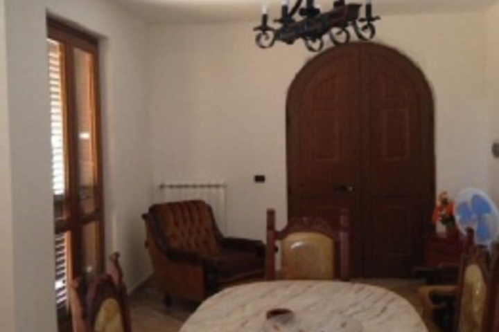 Room 70 of 108