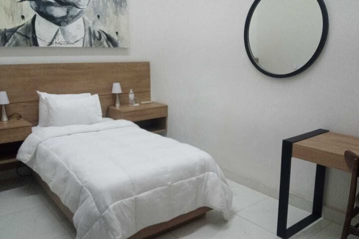 Room 14 of 23