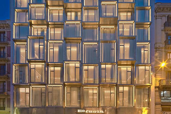 Hotel 77 of 85