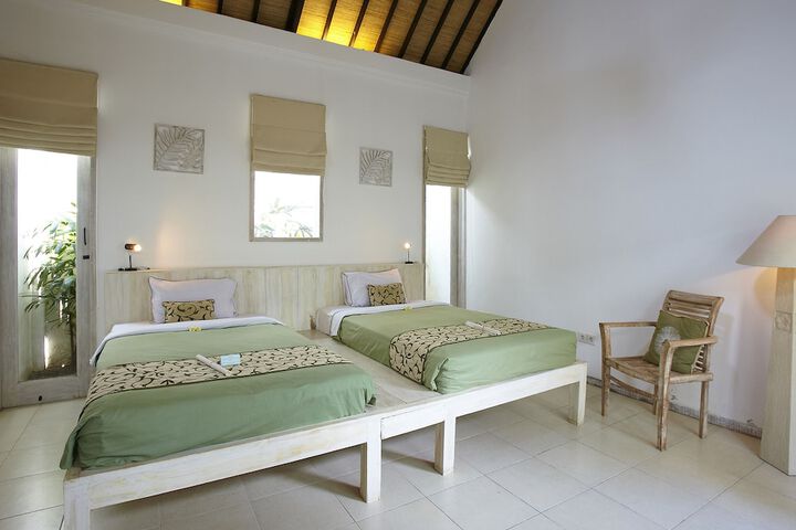 Room 4 of 83