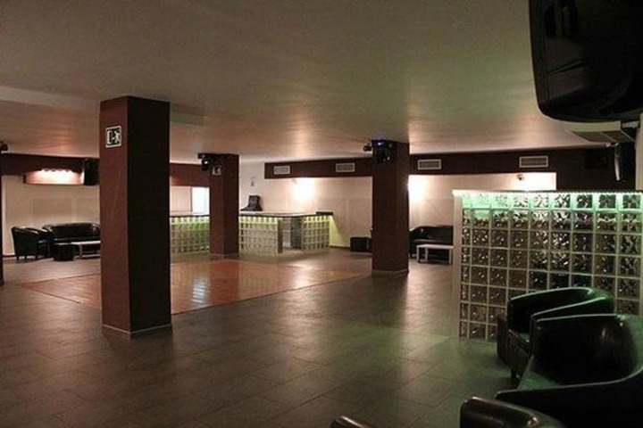 Room 43 of 46