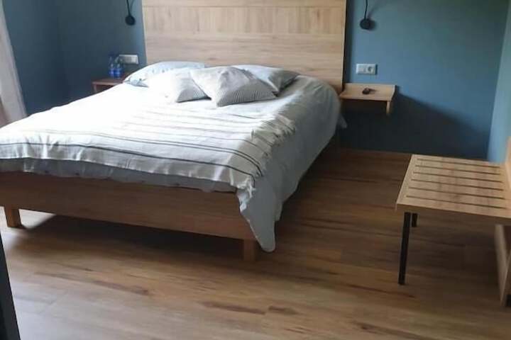 Room 11 of 48