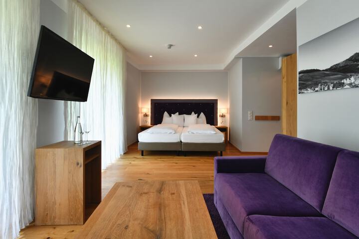 Room 5 of 137