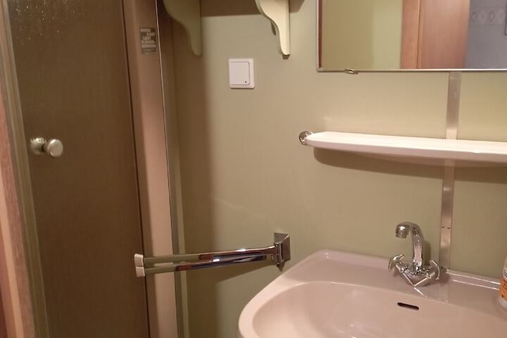 Room 16 of 31