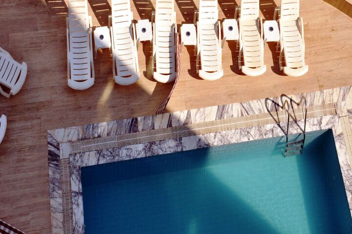 Pool 9 of 15
