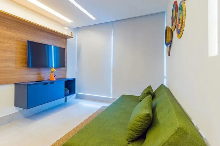 Room 2 of 17